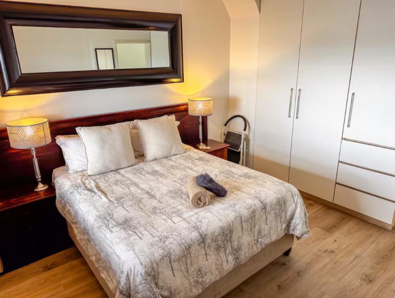 To Let 2 Bedroom Property for Rent in Dolphin Beach Western Cape